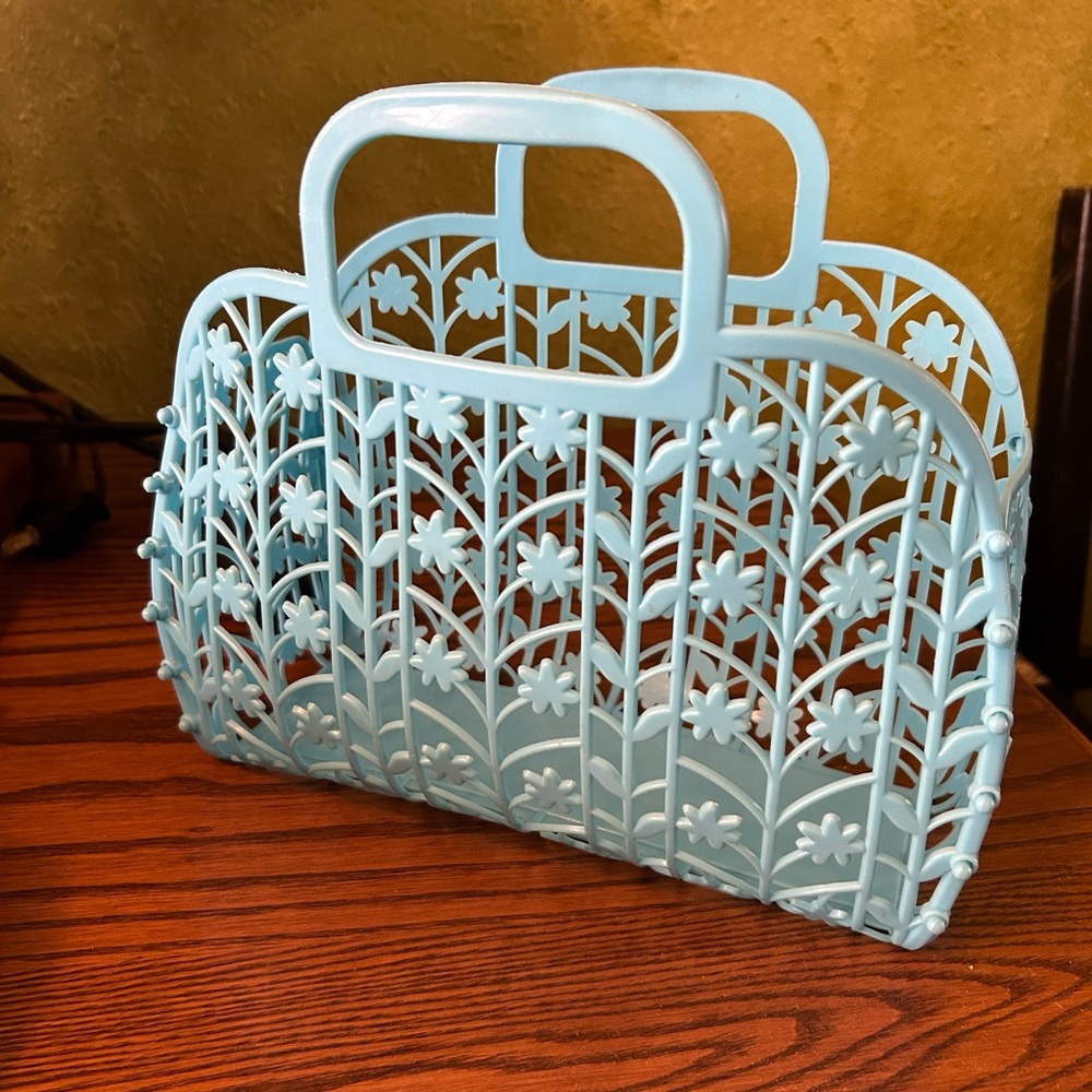 Vintage plastic Light Blue Floral Cutout Handbag basket bag